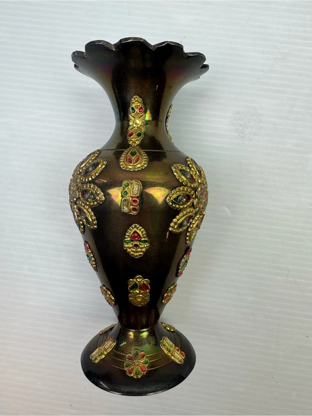 Indian? Iridescent Brass Vase Enamel Gem Medallion Scalloped Rim 6” Decor VTG